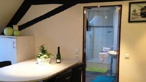 Tremannsrom – comfort | Oppholdsområde | Flatskjerm-TV