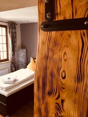 Suite | Egyptian cotton sheets, premium bedding, Select Comfort beds - Boutique-Hotel Lohspeicher (Cochem)