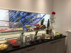 뷔페 아침 식사