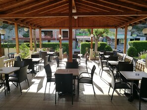 Bar (in der Unterkunft)