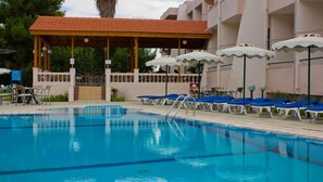 Outdoor pool - Golden Days (Rhodes)