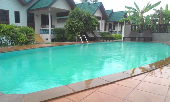 Outdoor pool - Surin House (Choeng Thale)