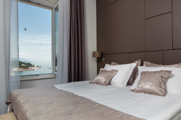Luxury Double or Twin Room, Private Bathroom, Beach View 2 | Beach/ocean view