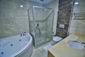 Deluxe Suite, Sea View | Bathroom - Amasra Sahil Otel (Amasra)