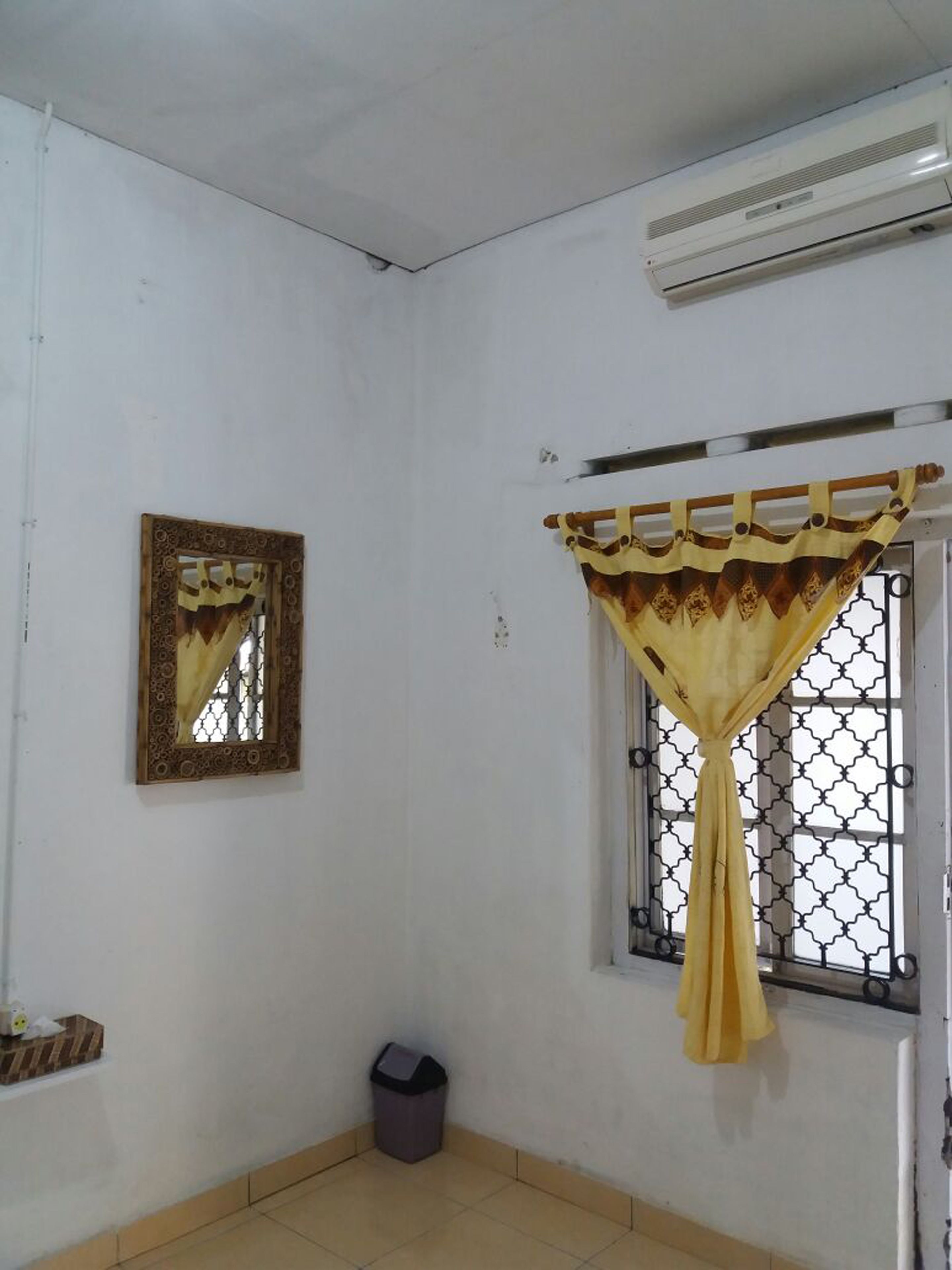 Double Room, Shared Bathroom | Free WiFi, bed sheets