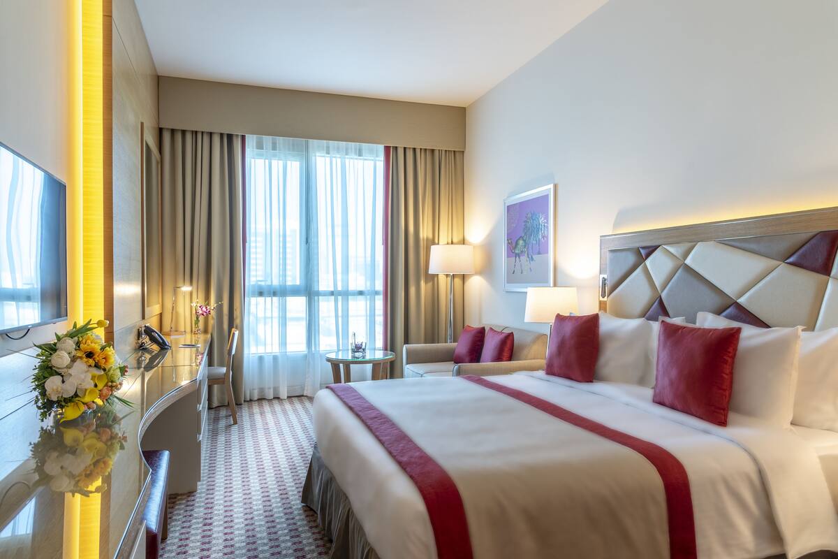 Minibar, in-room safe, iron/ironing board, free cots/infant beds