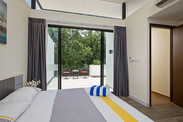 3-Bedroom House with Garden View