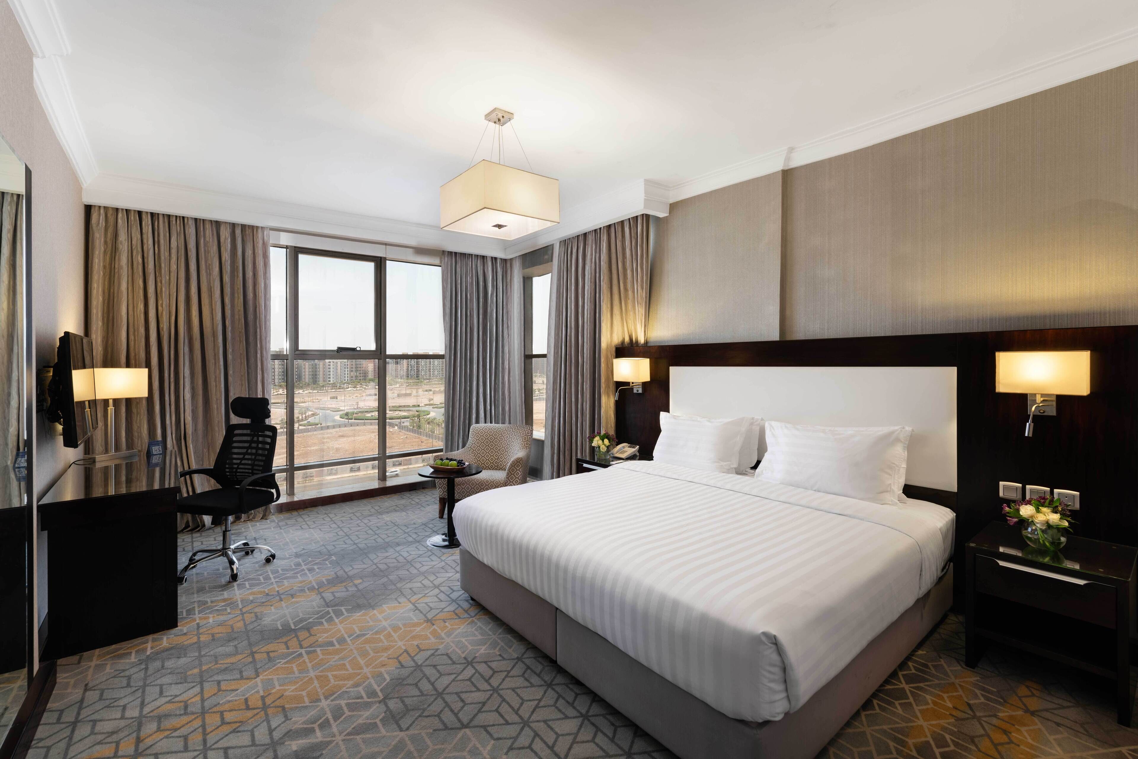 superior room, 1 king bed | 1 bedroom, minibar, in-room safe, desk
