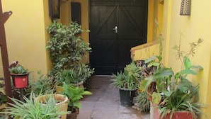 Entrée de l’hébergement 