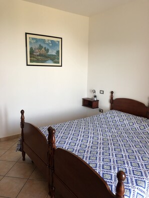 Deluxe Double or Twin Room, Lake View | Free WiFi - Garni Marika (Gargnano)