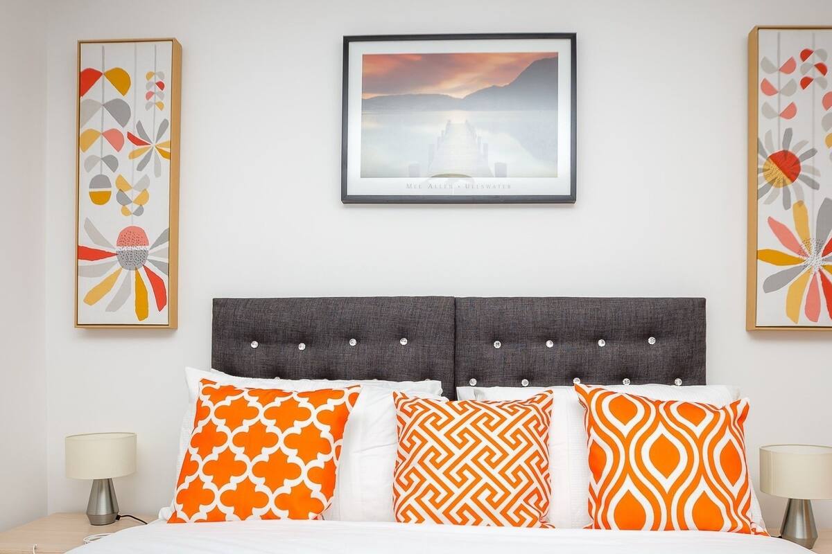 1 bedroom, premium bedding, desk, iron/ironing board