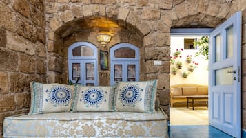 The Vine | Decoración personalizada, muebles diferentes y escritorio