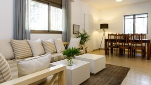 City Apartment, 3 Bedrooms | Living area - Your Home Two Min From Frishman Beach (Tel Aviv)