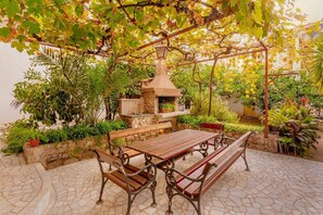 Superior Studio, 2 Twin Beds, Terrace, Garden View | Terrace/patio - Franeta Apartments (Budva)