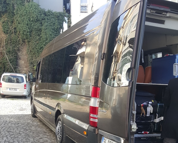 Airport shuttle - PiPort (Istanbul)