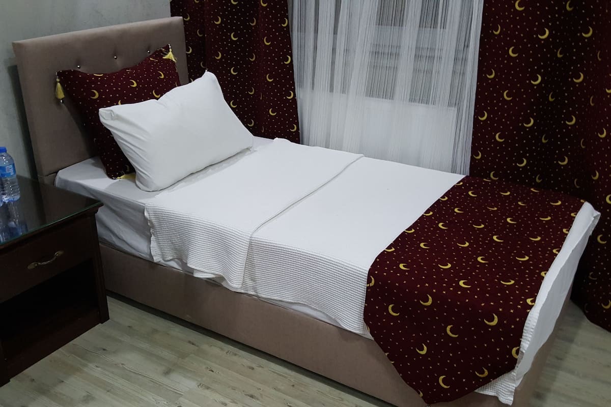 1 bedroom, desk, soundproofing, iron/ironing board