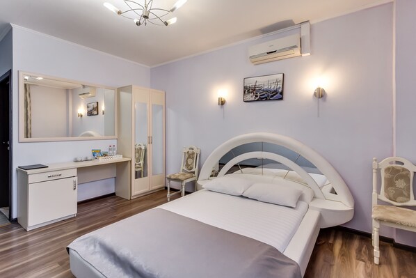 Superior dubbelrum | Skrivbord, strykjärn/strykbräda, gratis wi-fi och sängkläder