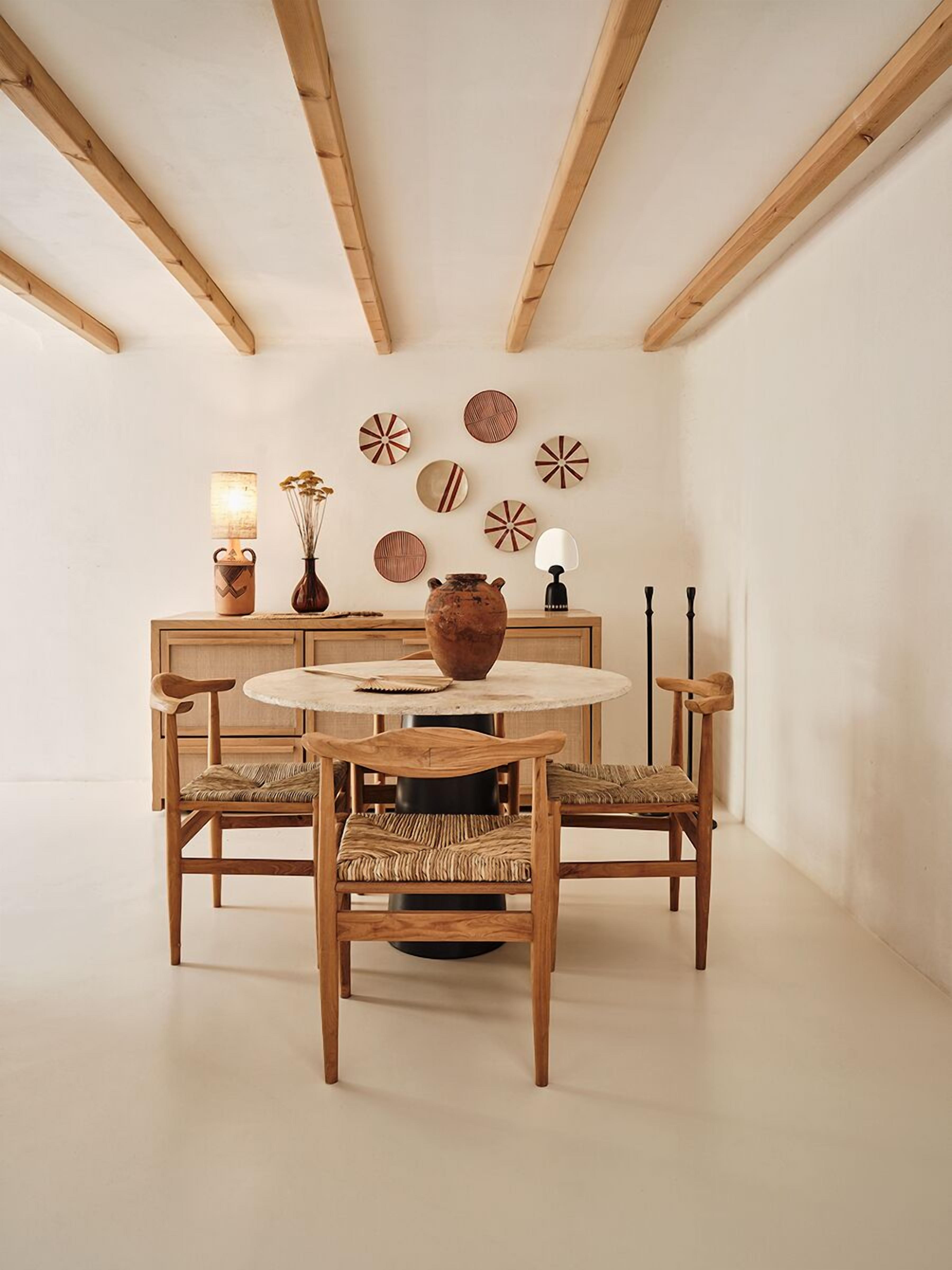 suite, 2 bedrooms, sea view (unique) | living area | tv