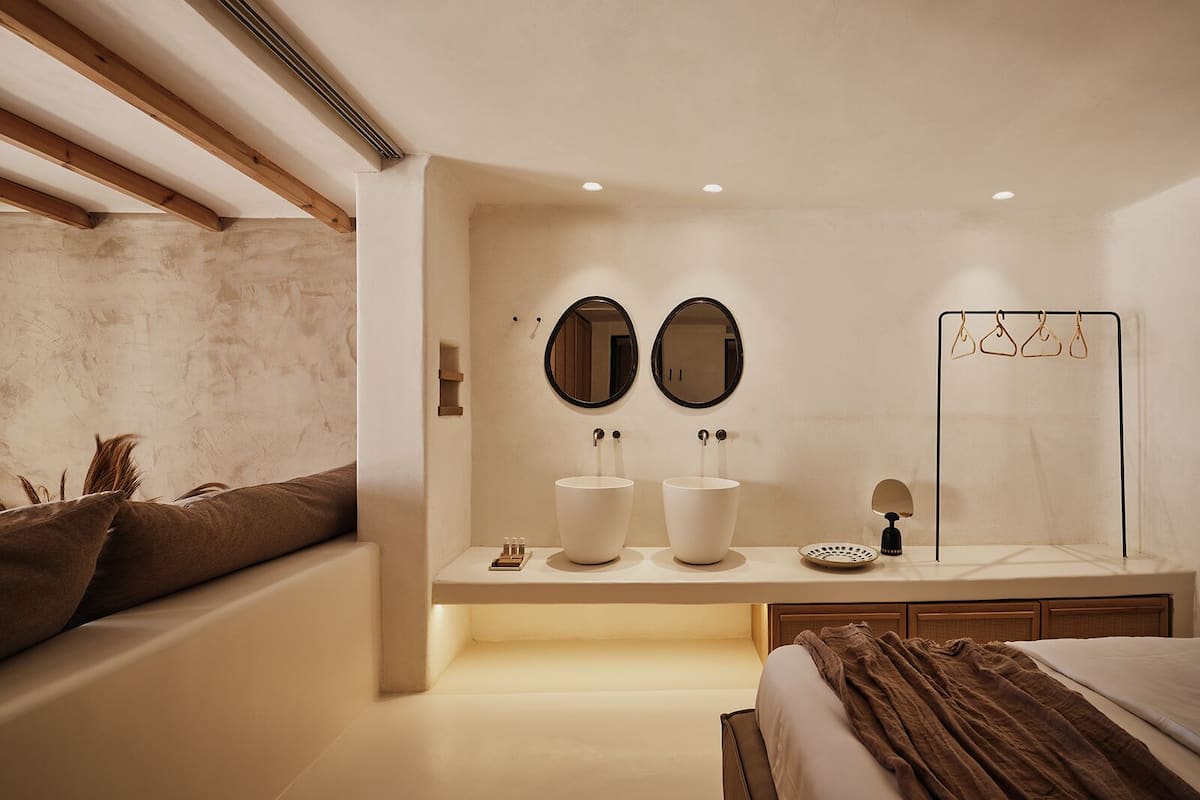 Suite, 2 Bedrooms, Sea View (Unique) | 2 bedrooms, premium bedding, minibar, in-room safe