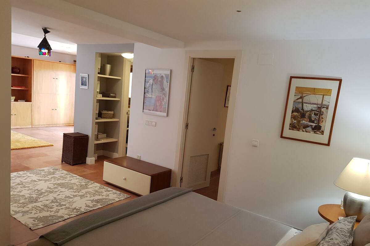 Luxury Townhome, 1 Bedroom, Ocean View, Oceanfront | Blackout curtains, iron/ironing board, free cots/infant beds, free WiFi