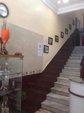 Staircase - Hotel Du Moulin (Algiers)