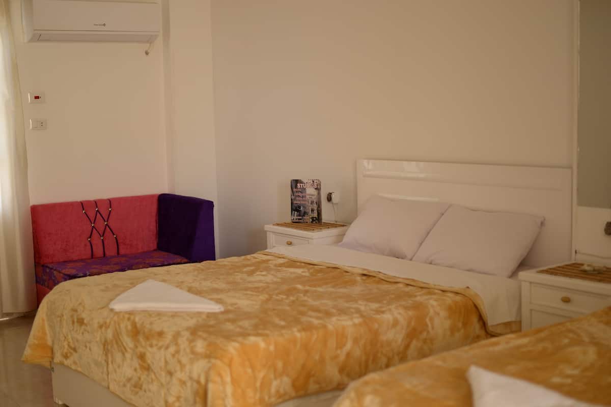 Standard Triple Room | WiFi (free)
