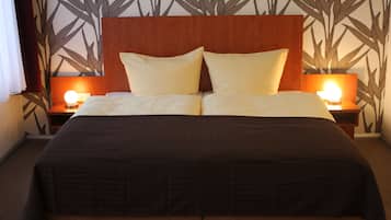 Classic-Doppelzimmer | Zimmersafe, Schreibtisch, Verdunkelungsvorhänge, schallisolierte Zimmer