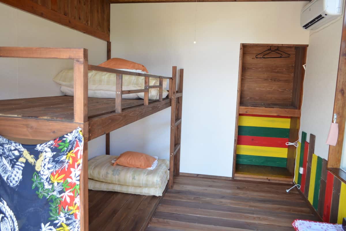 Private Room | Free WiFi, bed sheets