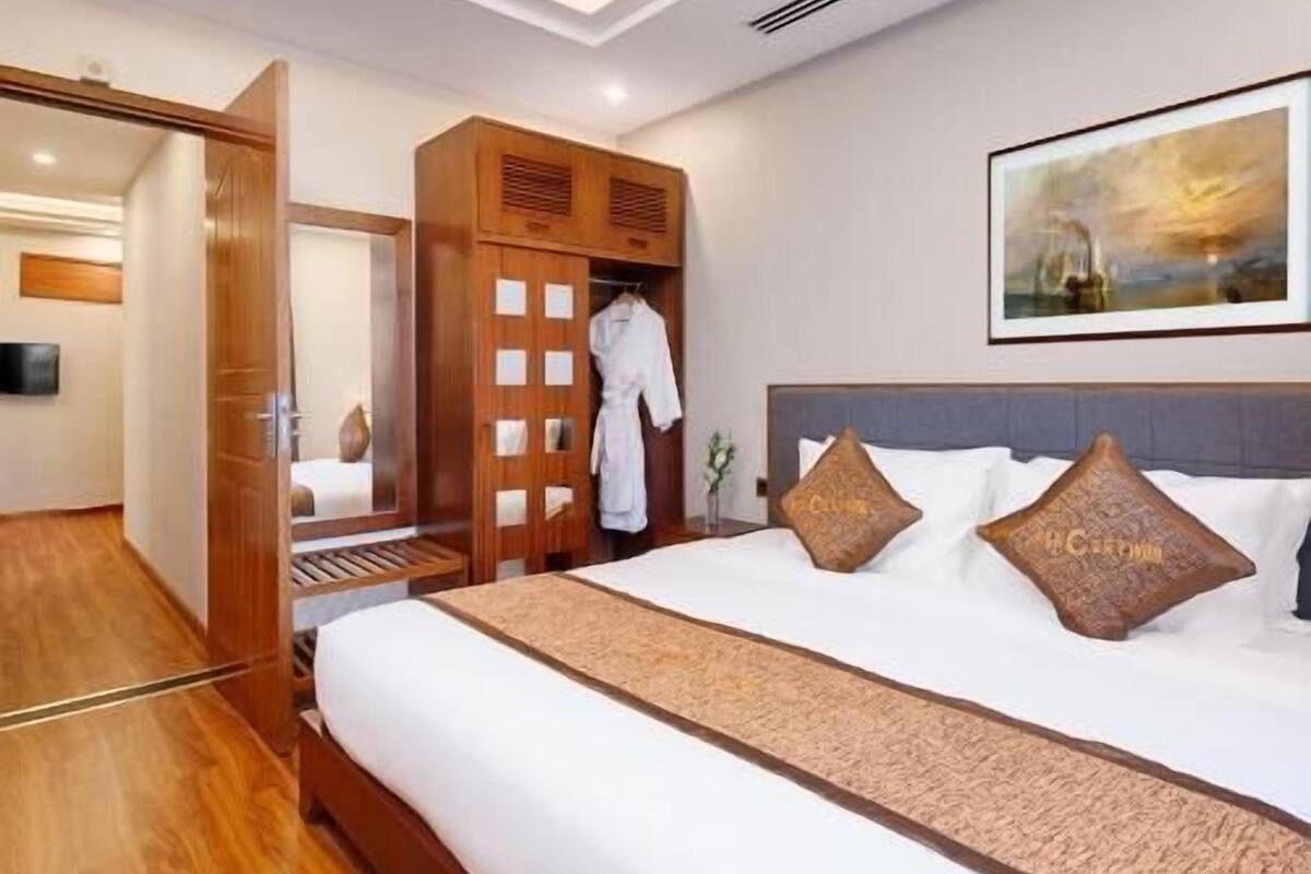 Minibar y caja de seguridad en la habitación