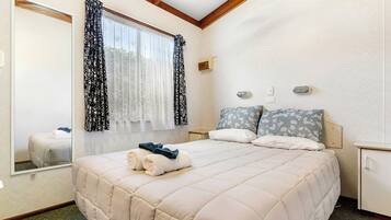 2 Bedroom Motel (Sleeps 6)