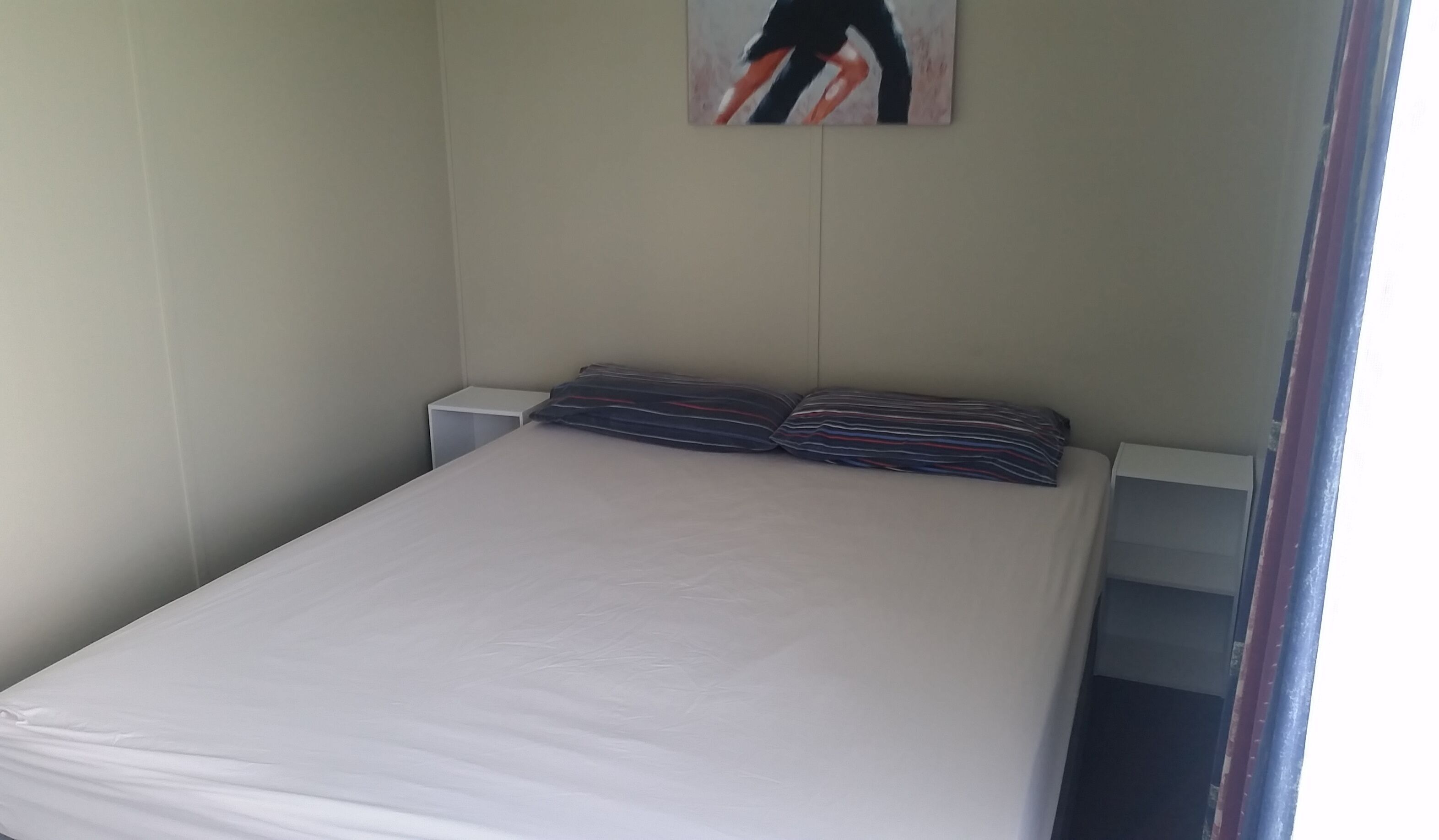 Wifi gratis y ropa de cama 