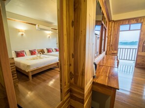 River View Room | Free WiFi, bed sheets - Bankong Rimkhong (Chiang Khan)