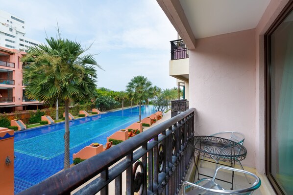 1 Bedroom Apartment | Balkong