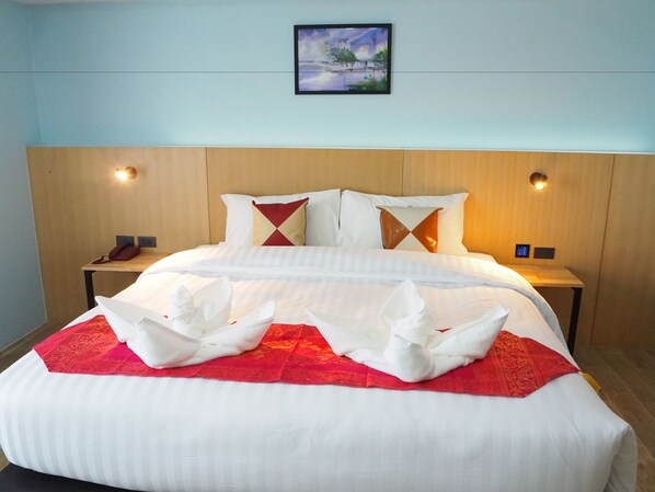 Deluxe Room | Peti besi dalam bilik, meja, Wi-fi percuma, cadar katil