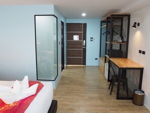 Habitació Deluxe | Caixa forta a l'habitació, escriptori, wifi gratuïta i roba de llit 