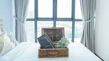Apartment, 3 Bedrooms | Desk, iron/ironing board, free WiFi, bed sheets