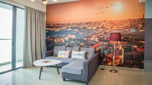 Leilighet, 3 soverom | Oppholdsrom | LCD-TV
