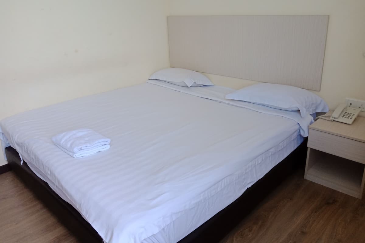 Superior Room, 1 King Bed