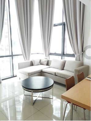 King's Duplex | Living area | TV - Solstice @ Pan'gaea (Cyberjaya)