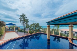 Sundeck