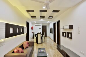 Presidential Suite | Premium bedding, minibar, in-room safe, desk - Hotel D'Presidente (New Delhi)