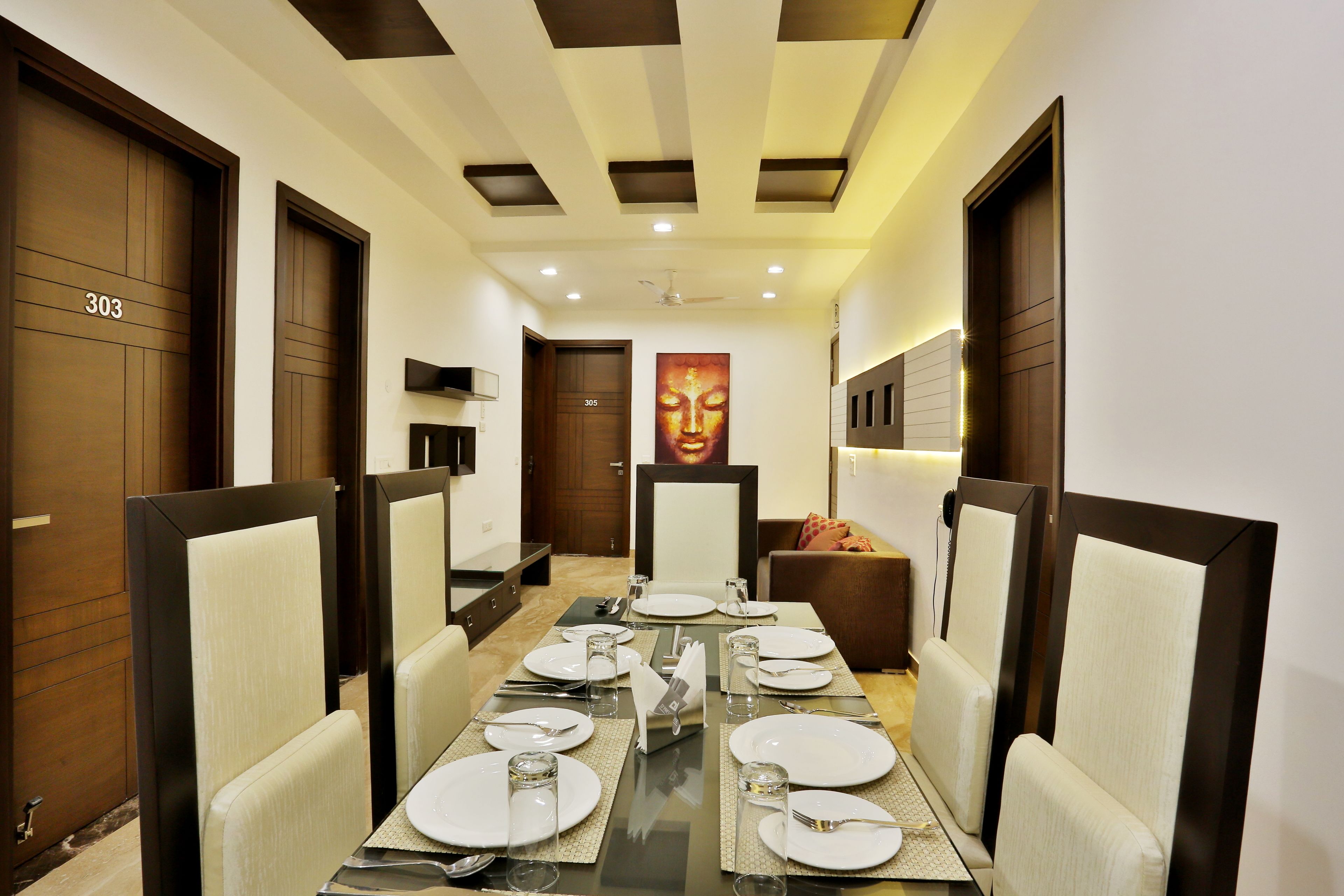 Deep soaking bathtub