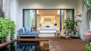 Kraam Pool Suites | Minibár, széf a szobában és sötétítőfüggöny