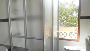 Bathroom - Chat Inn Homestay (Da Nang)