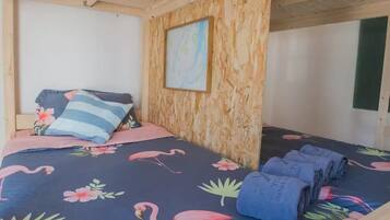 Studio (17) | Desk, iron/ironing board, free WiFi