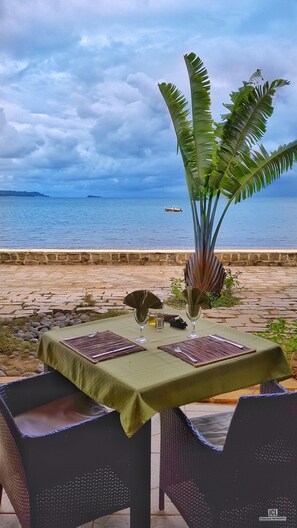 Couples’ dining - Anjiamarango Beach Resort (Nosy Be)