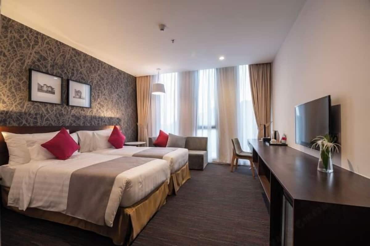 1 bedroom, in-room safe, individually decorated, individually furnished