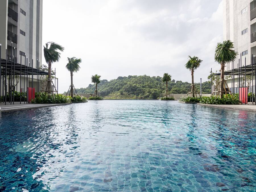 2 outdoor pools, sun loungers