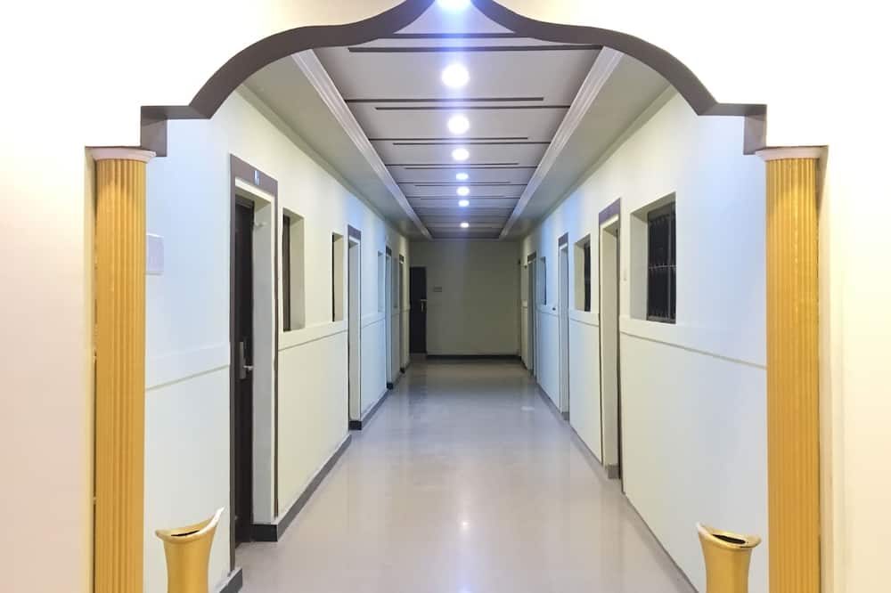 Hotel Mangalam Palace - Lucknow Airport