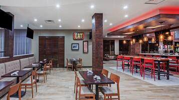 Daily cooked-to-order breakfast (USD 20 per person)